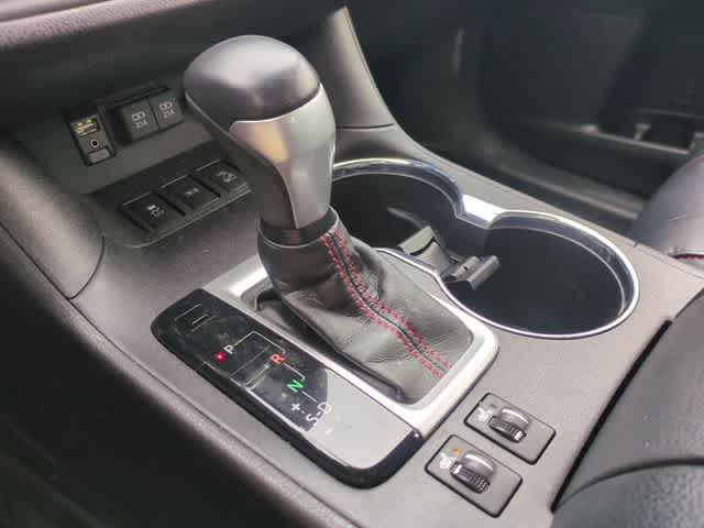 Thumbnail: 2019 Toyota Highlander - 32