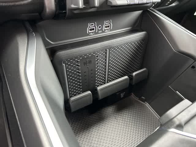 Thumbnail: 2026 RAM 1500 - 6