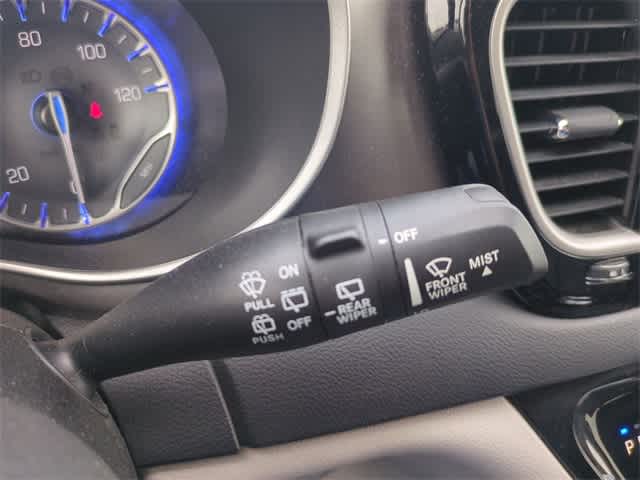 Thumbnail: 2023 Chrysler Pacifica - 24