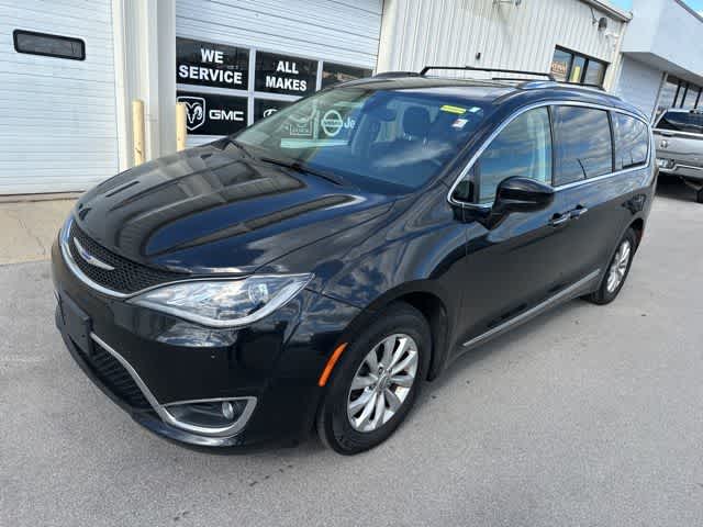 Thumbnail: 2019 Chrysler Pacifica - 2