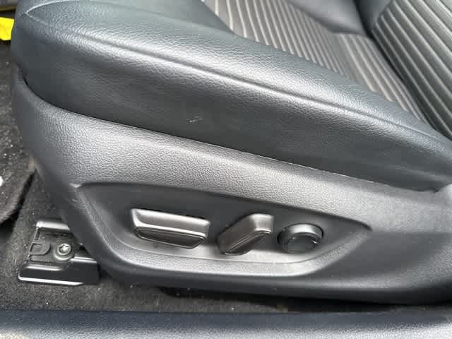 Thumbnail: 2020 Toyota Camry - 13