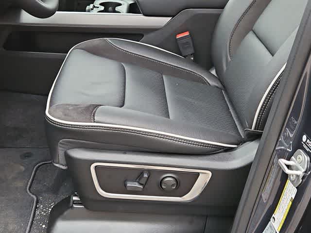 Thumbnail: 2026 RAM 1500 - 18