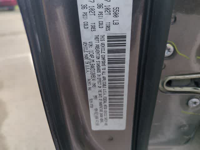 Thumbnail: 2019 Jeep Cherokee - 35