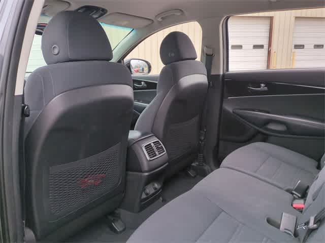 Thumbnail: 2018 Kia Sorento - 19