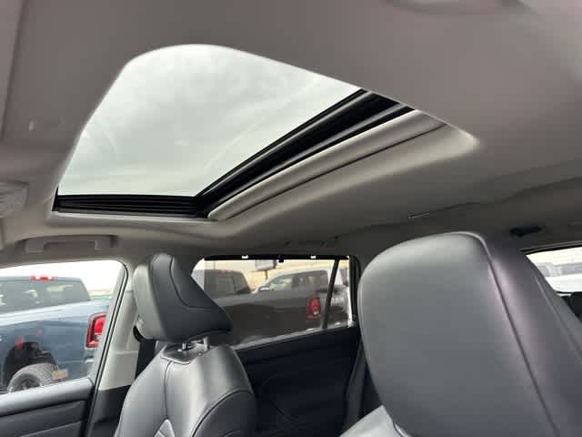 Thumbnail: 2020 Toyota Highlander - 6