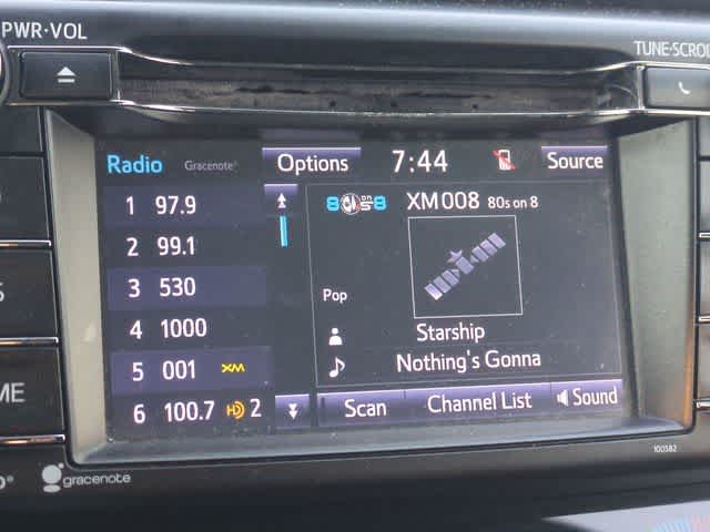 Thumbnail: 2017 Toyota RAV4 - 29