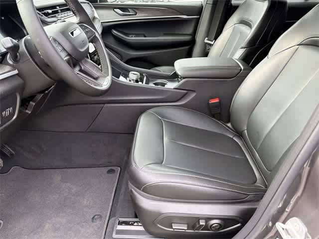 Thumbnail: 2025 Jeep Grand Cherokee - 17