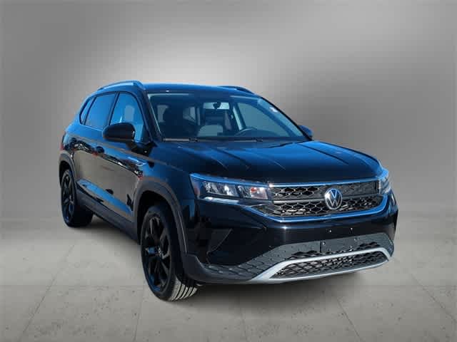 Thumbnail: 2022 Volkswagen Taos - 2