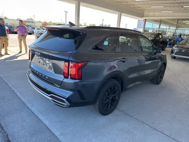 Thumbnail: 2022 Kia Sorento - 18