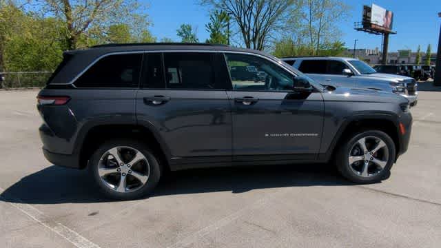 Thumbnail: 2026 Jeep Grand Cherokee - 9