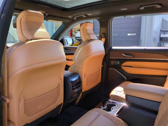 Thumbnail: 2023 Jeep Grand Cherokee L - 19