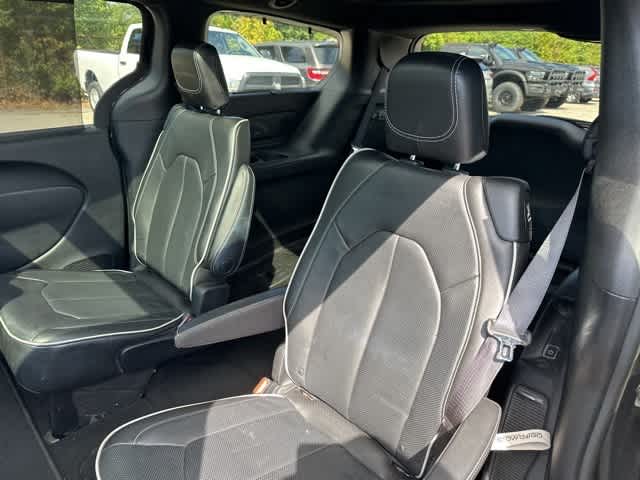 Thumbnail: 2018 Chrysler Pacifica - 11