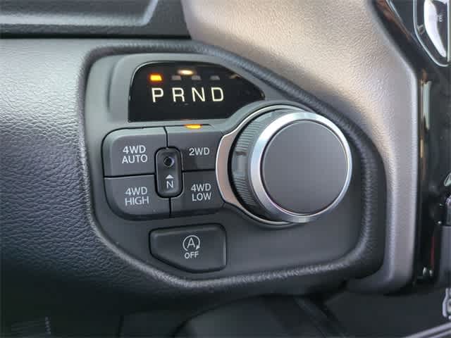 Thumbnail: 2026 RAM 1500 - 32