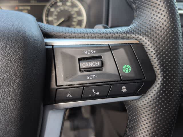 Thumbnail: 2024 Mitsubishi Outlander - 23