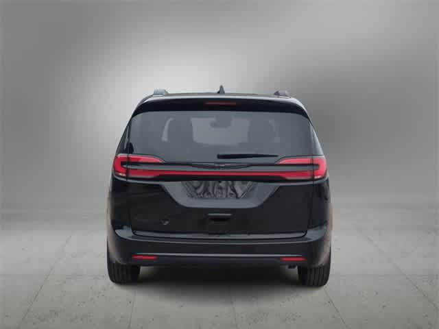 Thumbnail: 2026 Chrysler Pacifica - 7