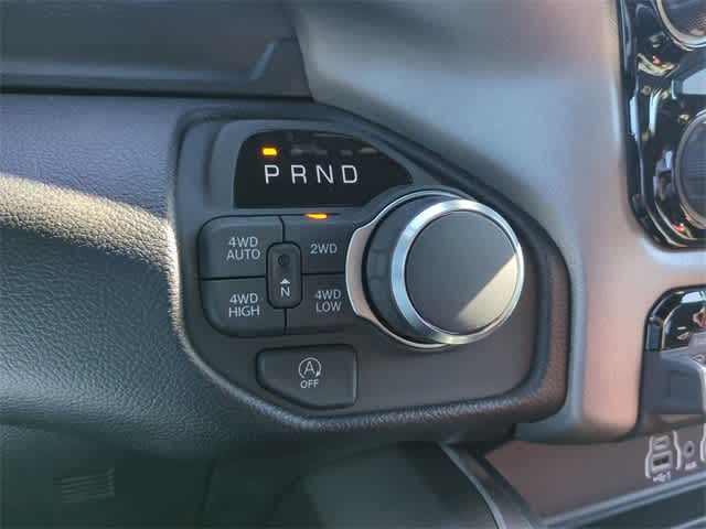 Thumbnail: 2026 RAM 1500 - 32