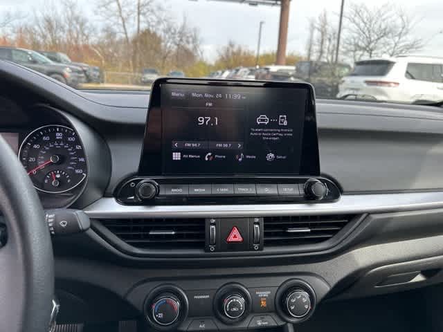 Thumbnail: 2023 Kia Forte - 7