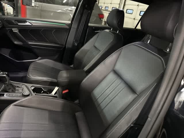 Thumbnail: 2022 Volkswagen Tiguan - 4
