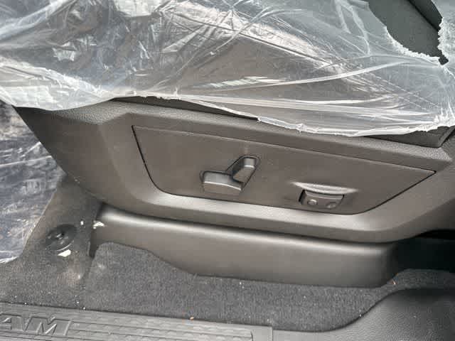 Thumbnail: 2026 RAM 2500 - 9