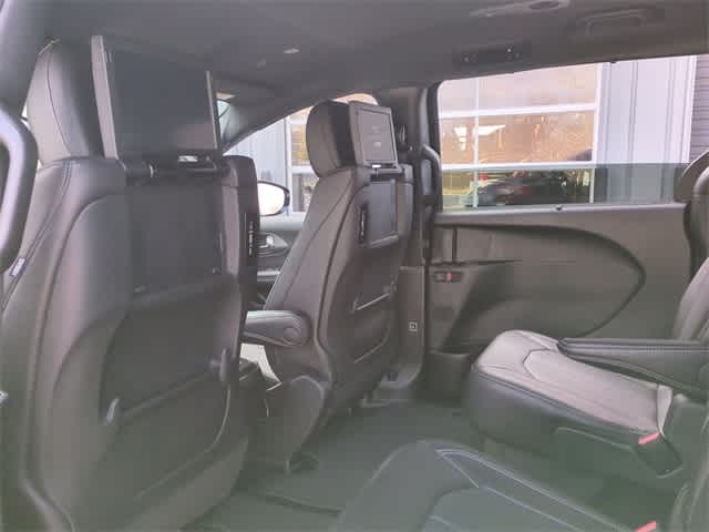 Thumbnail: 2026 Chrysler Pacifica - 19