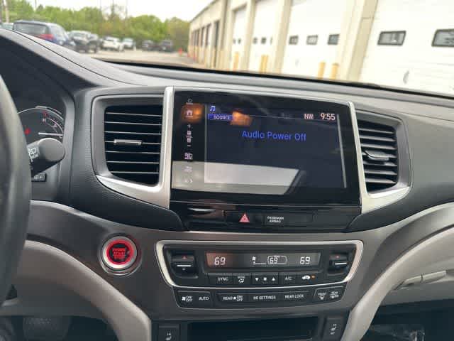 Thumbnail: 2018 Honda Pilot - 8