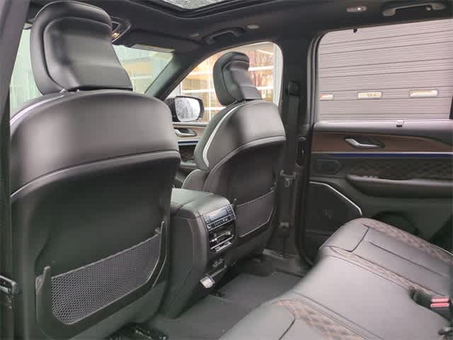 Thumbnail: 2025 Jeep Grand Cherokee - 19