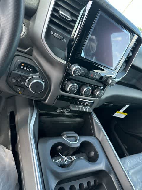 Thumbnail: 2026 RAM 1500 - 6