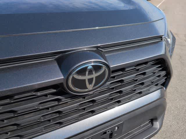 Thumbnail: 2020 Toyota RAV4 - 11