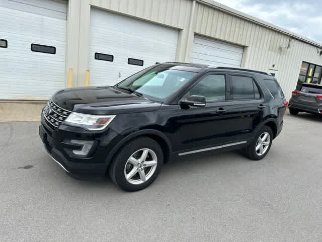 Thumbnail: 2017 Ford Explorer - 12