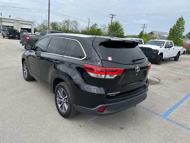 Thumbnail: 2018 Toyota Highlander - 18