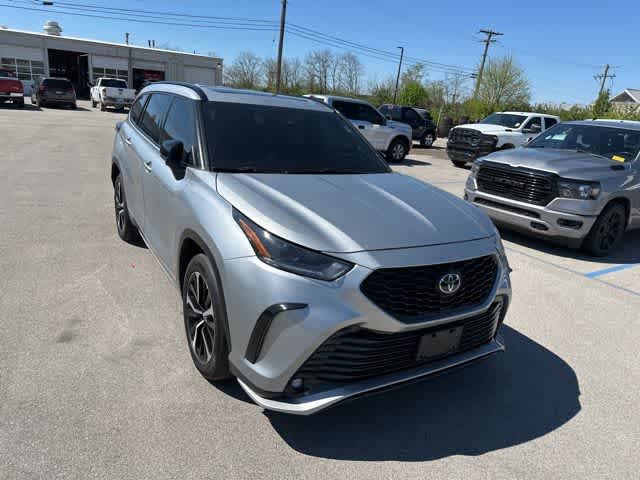 Thumbnail: 2021 Toyota Highlander - 26