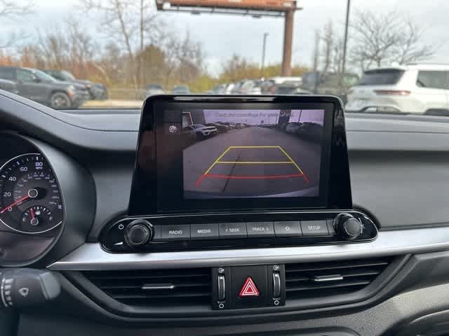 Thumbnail: 2023 Kia Forte - 8