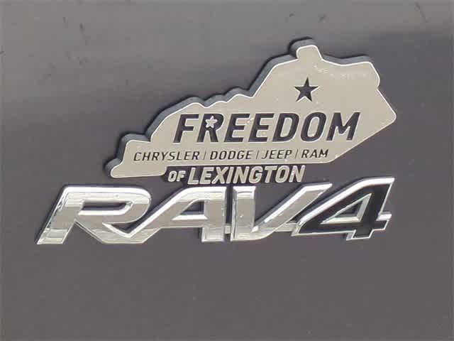 Thumbnail: 2017 Toyota RAV4 - 13