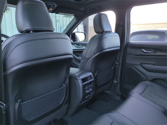 Thumbnail: 2025 Jeep Grand Cherokee - 19