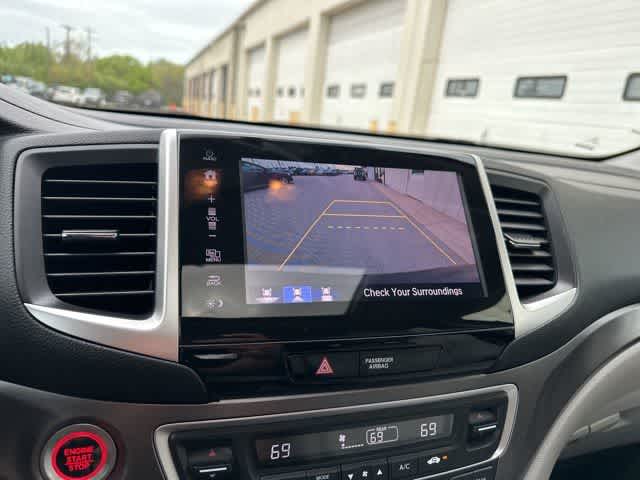 Thumbnail: 2018 Honda Pilot - 11