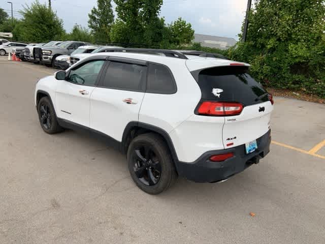 Thumbnail: 2018 Jeep Cherokee - 17