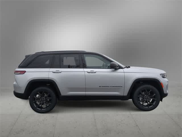 Thumbnail: 2025 Jeep Grand Cherokee - 9