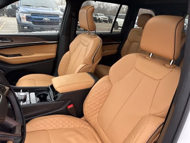 Thumbnail: 2025 Jeep Grand Cherokee - 3