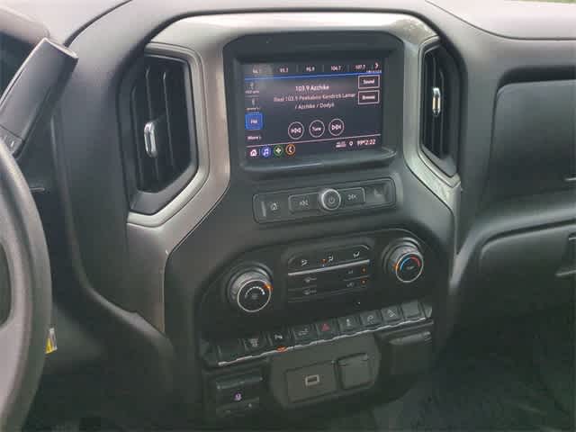Thumbnail: 2020 Chevrolet Silverado 3500 - 25