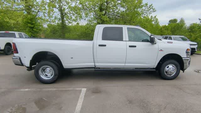 Thumbnail: 2026 RAM 3500 - 9