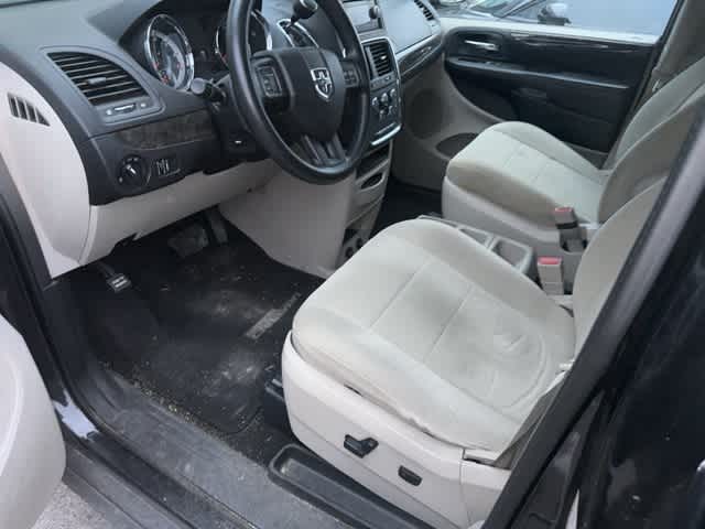 Thumbnail: 2011 Dodge Grand Caravan - 3