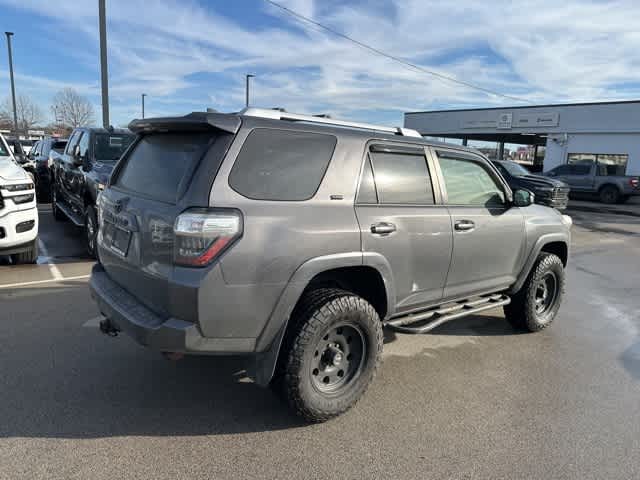 Thumbnail: 2018 Toyota 4Runner - 18