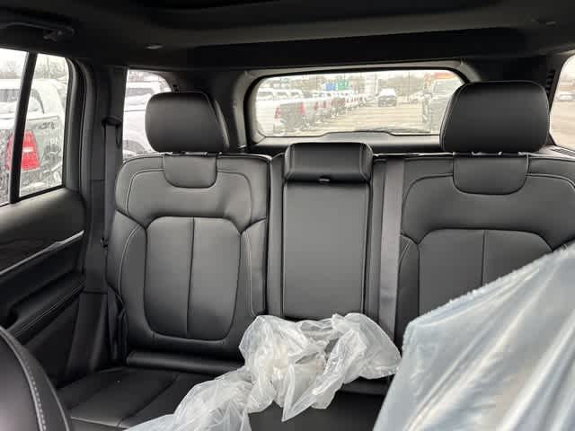 Thumbnail: 2025 Jeep Grand Cherokee - 11