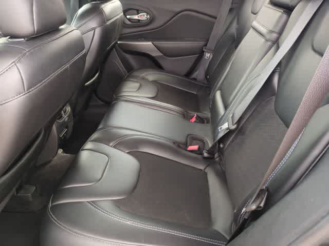 Thumbnail: 2019 Jeep Cherokee - 20