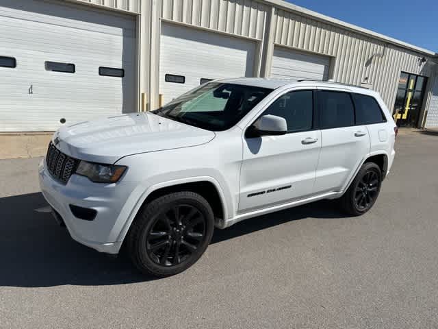 Thumbnail: 2018 Jeep Grand Cherokee - 15
