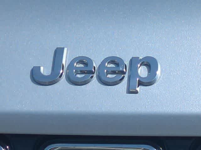 Thumbnail: 2022 Jeep Grand Cherokee - 12