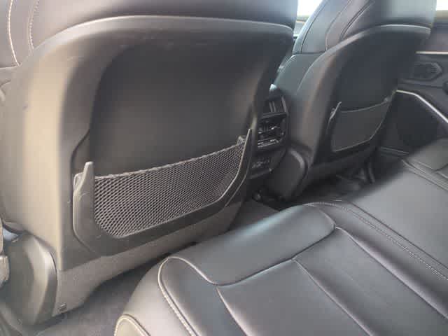 Thumbnail: 2022 Jeep Grand Cherokee - 19