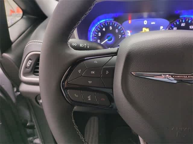 Thumbnail: 2026 Chrysler Pacifica - 24