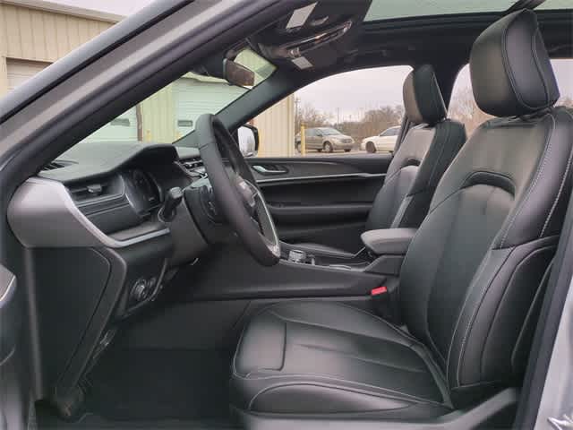 Thumbnail: 2025 Jeep Grand Cherokee - 16