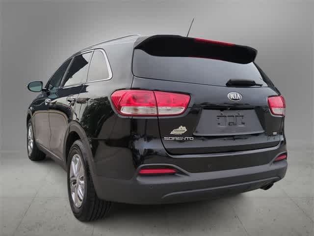 Thumbnail: 2016 Kia Sorento - 6